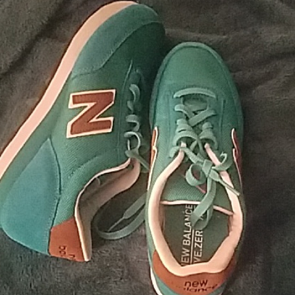 New Balance Turquoise and Brown Sneakers